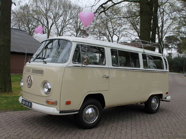 Beige T2a VW bus